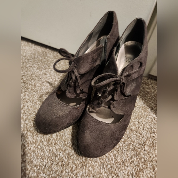 Impo Brown Lace Up Heels Booties Size 9.5 - Picture 2 of 13